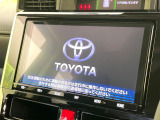 【純正ナビ】人気の純正ナビを装備しております。ナビの使いやすさはもちろん、オーディオ機能も充実!キャンプや旅行はもちろん、通勤や買い物など普段のドライブも楽しくなるはず♪