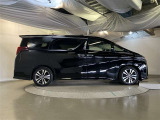 当社でご購入頂いた全ての車両はご納車前、エンジンオイル交換・ワイパーゴム・ブレーキ点検・調整・その他確認の上ご納車いたします。