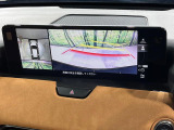 【360&deg;ビューモニター】専用のカメラにより、上から見下ろしたような視点で360度クルマの周囲を確認することができます☆死角部分も確認しやすく、狭い場所での切り返しや駐車もスムーズに行えます。