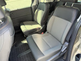 ご納車時には納車点検実施いたします。指定交換部品(エンジンオイル、オイルエレメント、ワイパーゴム等)新品交換致します。その他必要交換部品は点検時交換致します。