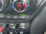 弊社在庫車両はすべて、入庫段階での客観的且つ厳正な車両チェック(第3者機関日本査定協会による査定)を実施しております。メーター改ざん車、修復歴車などは一切ございませんので、どうぞご安心くださいませ。