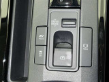 【横滑り防止機能】 車両走行安定補助システム搭載  車が横滑りしそうになった際に、横滑りを防ぐ安全装備が付いています。