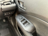 運転席側のドア部。こちらのパワーウィンドーの操作が可能になります。