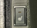 【シートヒーター】寒い日に重宝するシートヒーター!エアコンより早く温まってくれるので寒がりの人も安心ですね♪エアコンの温風は乾燥するから苦手、という方にもをおすすめです。