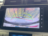 【バックカメラ】駐車時に後方がリアルタイム映像で確認できます。大型商業施設や立体駐車場での駐車時や、夜間のバック時に大活躍!運転スキルに関わらず、今や必須となった装備のひとつです!