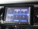 ナビゲーションは純正8インチメモリーナビ(VXM-205VFEi)を装着しております。AM、FM、CD、DVD再生、Bluetooth、フルセグTVがご使用いただけます。