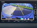 バックモニター付きで、車庫入れやバック時の後方確認をサポート。