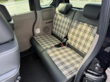 ご納車時には納車点検実施いたします。指定交換部品(エンジンオイル、オイルエレメント、ワイパーゴム等)新品交換致します。その他必要交換部品は点検時交換致します。
