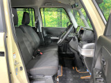 運転席シート廻りは使用感も少なく、良好な状態となっています。丁寧に使われていたことがよくわかりますね。