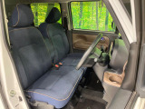 運転席シート廻りは使用感も少なく、良好な状態となっています。丁寧に使われていたことがよくわかりますね。