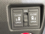 【両側パワースライドドア】スマートキーや運転席のスイッチで後席両側スライドドアの開閉が可能♪電動だから力を入れてドアを開ける必要が無く、小さなお子様でも簡単に開け閉めでき快適です♪