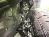 お車を安心してお乗りいただく為には、足回りの定期点検が欠かせません。サービスサポート(有償保証)では無料点検もご提供しており、安心のカーライフをお過ごしいただけるサポート体制が整っています。