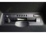 ボイスタイプのETC搭載。高速道路出入口もスマートに通過! 今やマストアイテムですね。納車前には使用できるようにセットアップをさせていただきます。ETCカードの取扱もしておりますのでご相談ください。