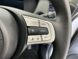 アクセルから足を離しても設定したスピードを保ち走行し、高速道路での疲労軽減に役立つクルーズコントロール付きです!