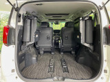 普段のお買い物や通勤、送迎等に十分な荷室スペースを確保しております。セカンドシートを倒すと、大きな荷物の積載も可能です♪