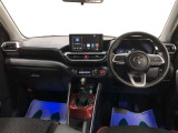 5ナンバーサイズで全長4m未満のコンパクトカーでありながら、室内は驚きの広さ!