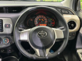 インテリアに合わせたデザインのステアリングは、運転される方のことも考え、運転しやすい形状、大きさです。是非一度、実際に触ってお確かめください。