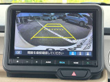 バックカメラ搭載なので後方時に車体後ろが確認出来る為、運転の苦手な方やたまに乗る方でも安心して車庫入れが出来ます☆