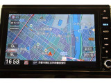 純正8インチSDナビ。CD・DVD・SD・高画質で鮮明な映像が楽しめるフルセグTV対応です。ナビ連動のETCを搭載しています。利用日や料金の確認がモニターできて便利ですよ。