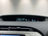 メーターが運転席から見やすいインパネ中央部に配置してるので走行中の視線移動が少なく快適です。