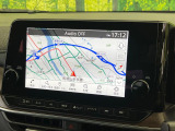 【メーカー純正9型ナビ】インテリアに溶け込むスタイリッシュな「専用設計」メーカーナビを装備♪視認性や操作性など基本性能にも優れ、より上質なカーライフをお楽しみいただけます。