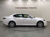 【まるごとクリーニング】シートを取り外し、車内を徹底洗浄。隅々まで丁寧に仕上げています。