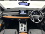 アウトランダー PHEV 2.4 P 4WD 本革シート
