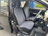 広々とした運転席です!ぜひ1度ご来店いただきご乗車ください!
