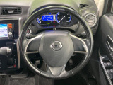 【純正革巻きステアリング】上質な革を使用することで、手にしっかり馴染みとても運転しやすいハンドルです♪
