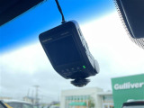 【ドライブレコーダー】映像・音声などの運転中の記録を残します。事故などを起こした起こされた時の証拠になりえますので、もしも時でも安心ですね。