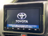 【純正ナビ】人気の純正ナビを装備しております。ナビの使いやすさはもちろん、オーディオ機能も充実!キャンプや旅行はもちろん、通勤や買い物など普段のドライブも楽しくなるはず♪