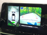 【アラウンドビューモニター】専用のカメラにより、上から見下ろしたような視点で360度クルマの周囲を確認することができます☆死角部分も確認しやすく、狭い場所での切り返しや駐車もスムーズに行えます。