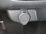シガーソケット用の充電器が使用可能です!