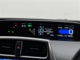 【メーターまわり】ドライバーから見やすい位置にあって安全運転に寄与します。マルチインフォメーションディスプレイでは、クルマに関する情報の確認はもちろん、各種安全機能・装備のON/OFFも設定可能。