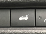 【パワーバックドア】スマートキーや運転席のボタンを押すだけでリアゲートが自動で開閉します!荷物を持っている時や、高い位置にあるバックドアを閉める際に便利な機能です♪