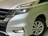 【LEDヘッドライト】悪天候や夜間走行時も良好な視界を確保し安心して運転できる高輝度LEDヘッドライトを装備!点灯速度が早く、消費電力も抑えられています。