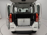 当社は購入後のアフターケアを大切にしております。納車後、1ヶ月無料点検、半年ごとにあんしん点検、12ヶ月法定点検の誘致をします。また車検までの点検をセットにした『ワンダフルパスポート』を販売中です。