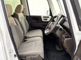 運転席の高さを変更できるので、体格に合わせた位置で運転できます!