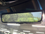 【デジタルインナーミラー】カメラが撮影した車両後方の映像をルームミラー内に表示。クリアな視界で状況の確認が可能です!※ドラレコ機能ご利用には別途SDカードをご用意いただく場合があります。