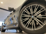 サービスにはドイツ本国と同様に教育と訓練を受け、BMWを知り尽くした「マイスター」が数多く在籍しております。360度による納車前点検整備で、お客様に安心と安全をお届けいたします。