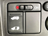 【パワースライドドア】スマートキーや運転席のスイッチでスライドドアの開閉が可能♪電動だから力を入れてドアを開ける必要が無く、小さいお子様でも、重い荷物を持っている時もラクに開け閉めできます♪