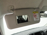 納車前に12ヶ月点検・エンジンオイル交換・ バッテリー交換・ワイパーゴム交換・キーレス、キーフリーの電池交換を実施しております。ダイハツの整備士がきっちりと点検したお車をお届けいたします!