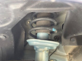 お車を安心してお乗りいただく為には、足回りの定期点検が欠かせません。サービスサポート(有償保証)では無料点検もご提供しており、安心のカーライフをお過ごしいただけるサポート体制が整っています。