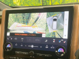 【パノラミックビューモニター】専用のカメラにより、上から見下ろしたような視点で360度クルマの周囲を確認することができます☆死角部分も確認しやすく、狭い場所での切り返しや駐車もスムーズに行えます。