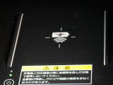 ★ワイヤレス充電器★対応している端末の充電が置くだけでスマートに充電できます