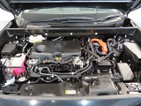 見えないところまで徹底洗浄!中古車をキレイで気持ちよくお乗りいただけるよう、内外装ともにしっかり「まるごとクリーニング」♪エンジンルームも施工済!