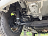 お車を安心してお乗りいただく為には、足回りの定期点検が欠かせません。サービスサポート(有償保証)では無料点検もご提供しており、安心のカーライフをお過ごしいただけるサポート体制が整っています。