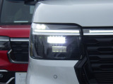 ★LEDヘッドライト搭載★ 白っぽく光る明るく省電力なLEDライト!先進的な白い輝きでフロントフェースを引き締めます☆