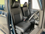 【運転席・助手席】内装ルームクリーニング済みです。しっかり綺麗にしていますので、是非、お確かめください。車に自信があるからこそ、是非一度ご来店頂き内外装も見てもらえると幸いです。