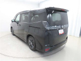展示車はお客様のお住いの近くのネッツトヨタ石川のお店まで移動も可能です。最寄りの店舗までお気軽にご相談ください。